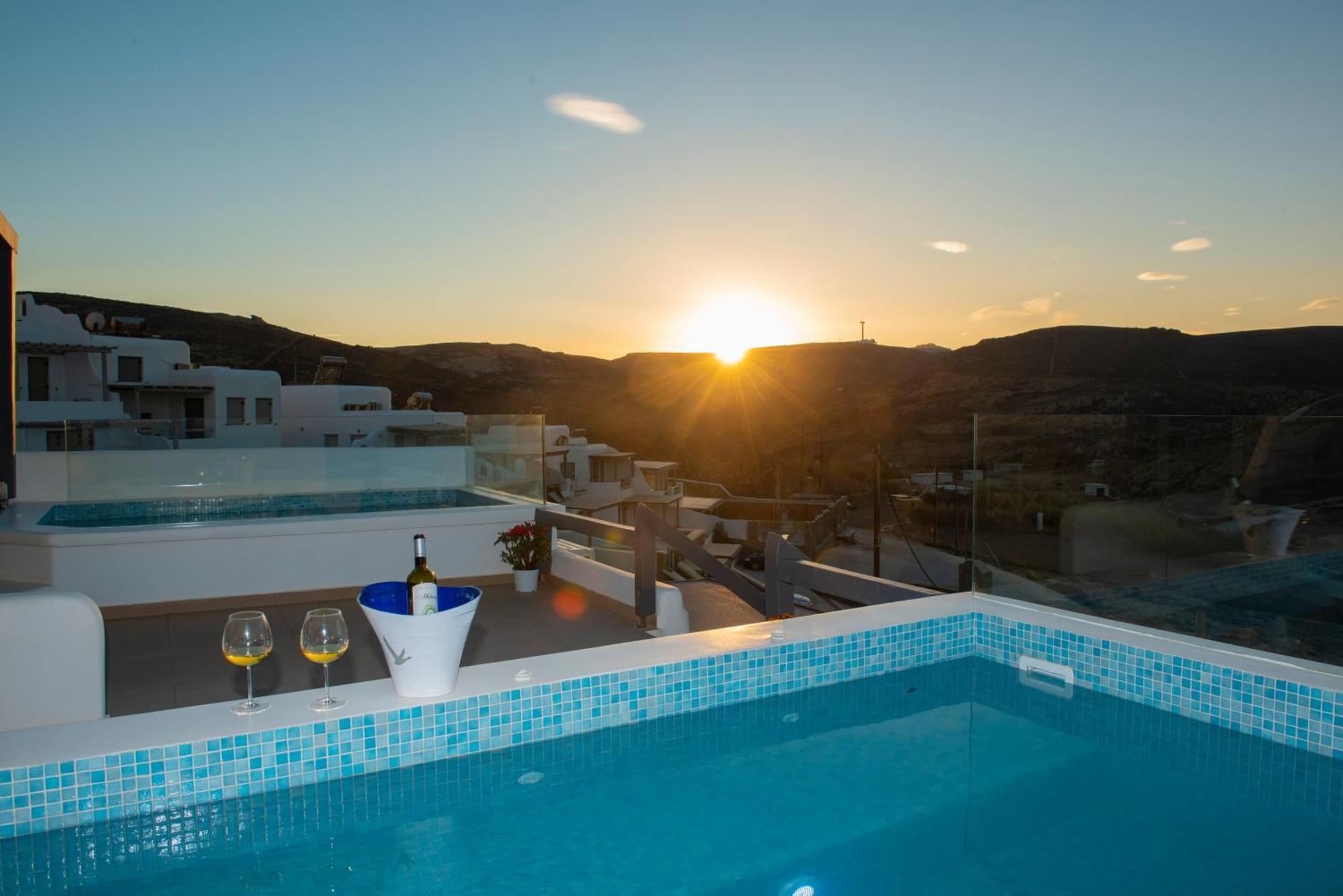 Myrsini'S Luxury Suites Merchia Mykonos Town Bagian luar foto