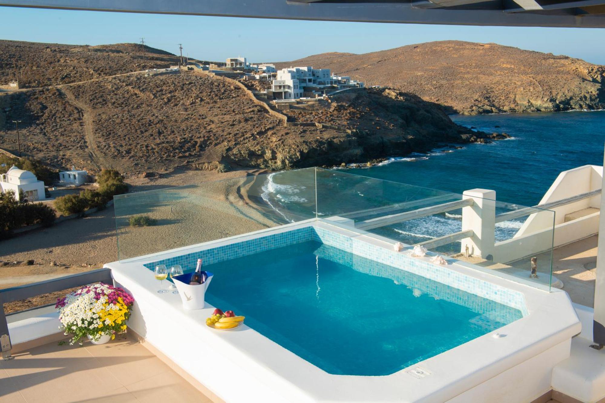 Myrsini'S Luxury Suites Merchia Mykonos Town Bagian luar foto
