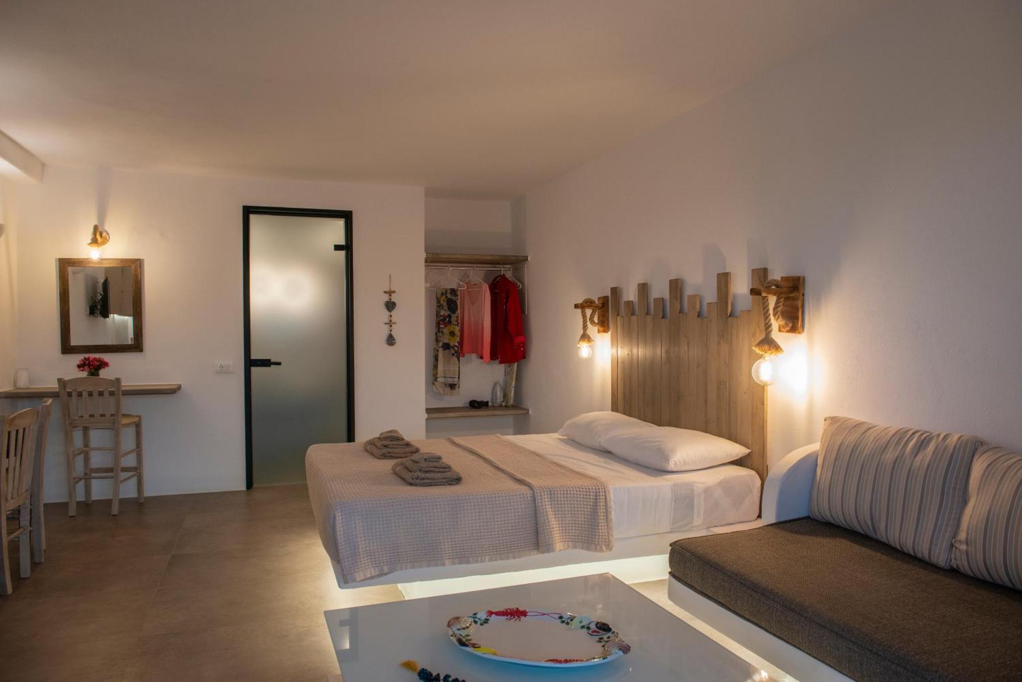 Myrsini'S Luxury Suites Merchia Mykonos Town Bagian luar foto