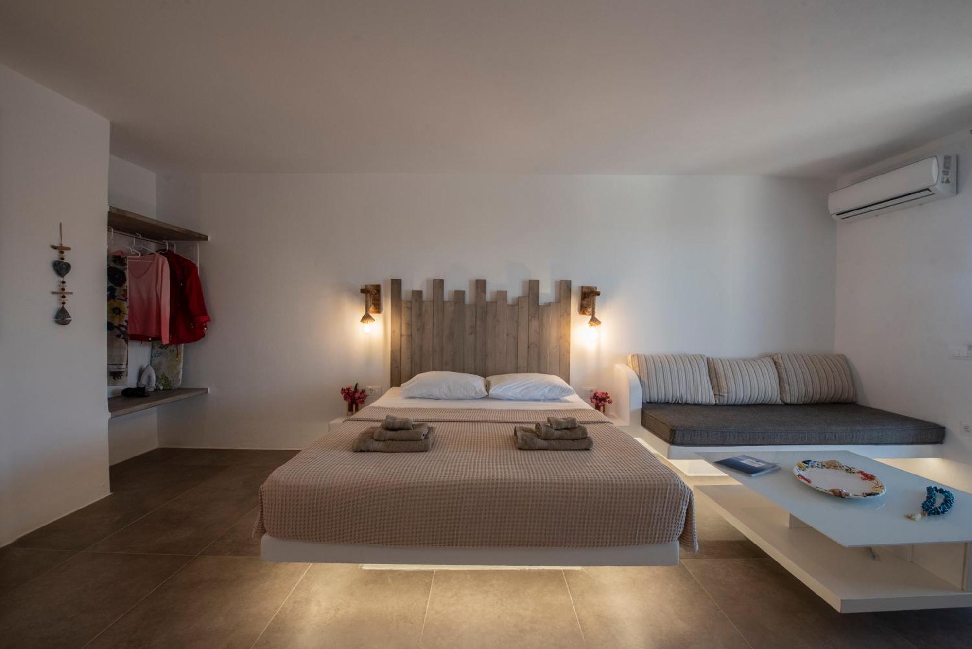 Myrsini'S Luxury Suites Merchia Mykonos Town Bagian luar foto