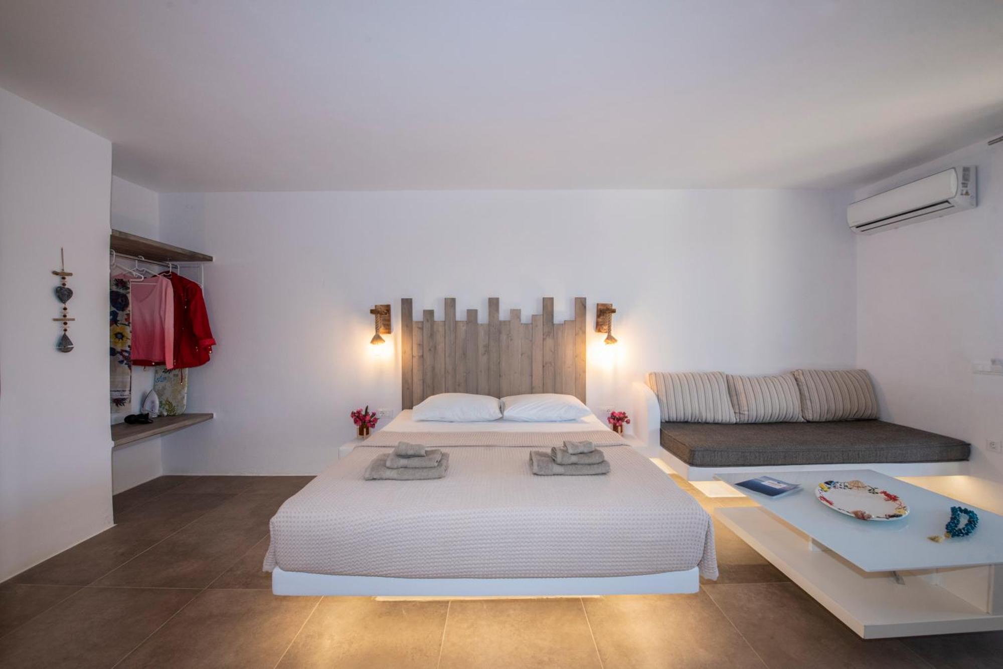 Myrsini'S Luxury Suites Merchia Mykonos Town Bagian luar foto